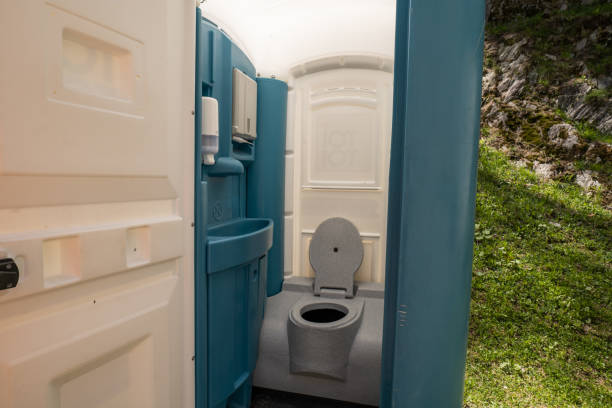 Best Portable restroom trailer rental  in Havana, IL